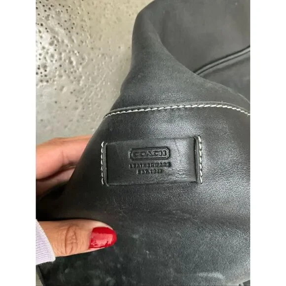 Coach Large Leather Vintage Handbag - Picture 4 of 11